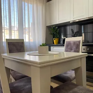 Appartement New Bazaar-apartment 1, Tirana
